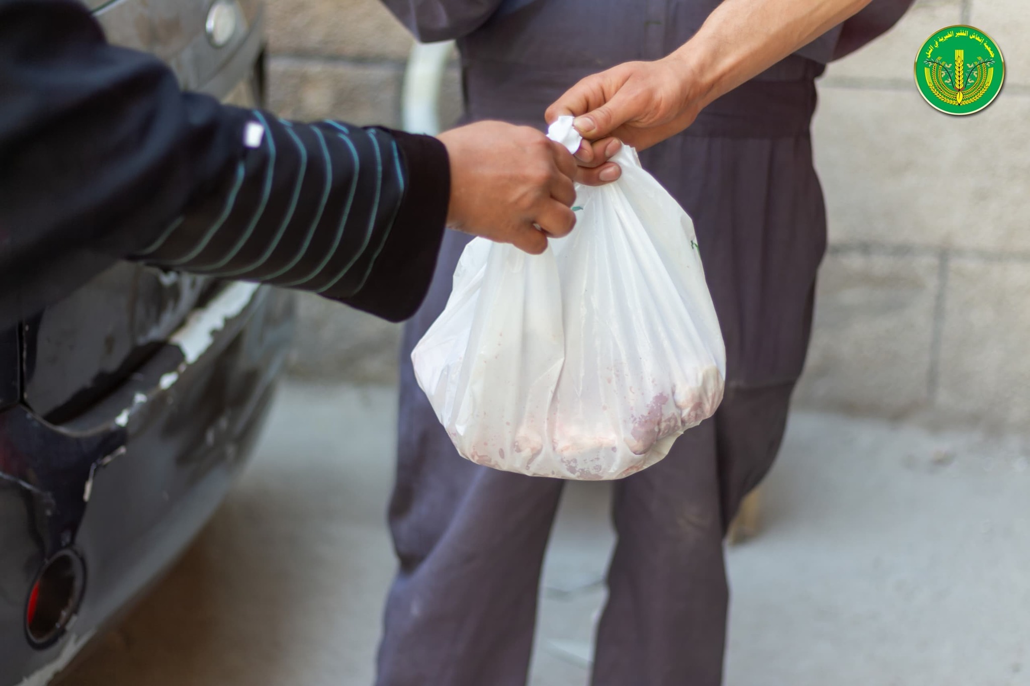 قامت جمعية إنعاش الفقير الخيرية بتوزيع " 4502 " قطعة لحم.